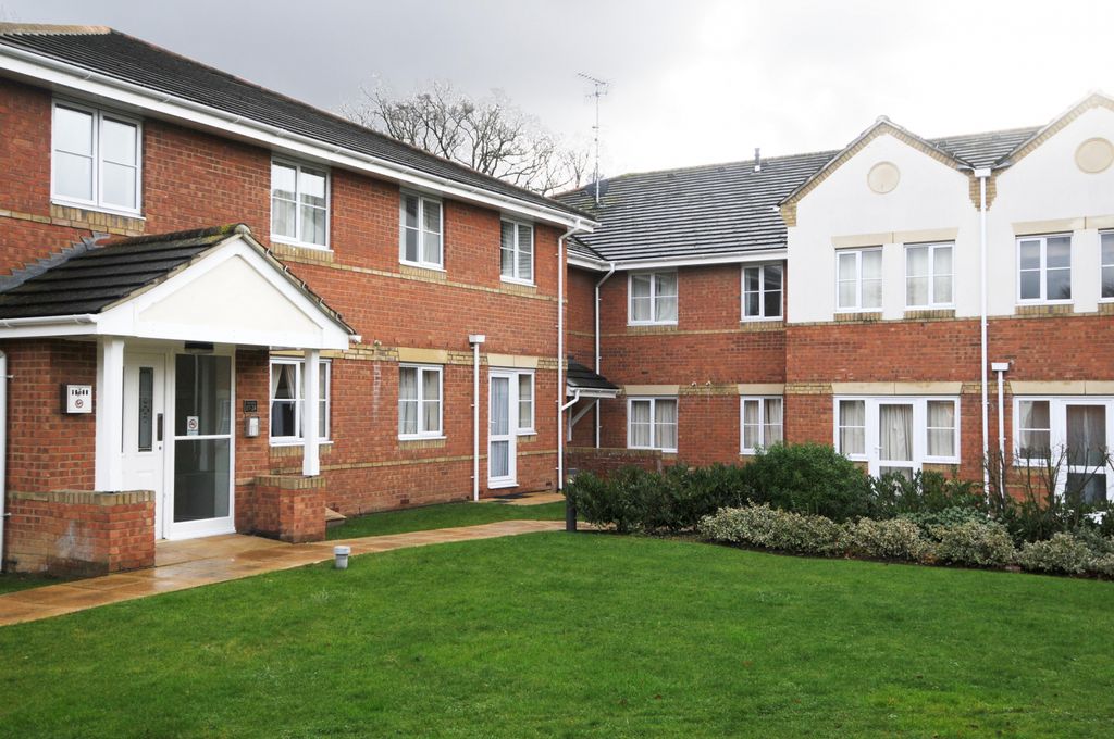 Property photo 1 of 8 We Are Proud To Bring To The Rental Market This Two Bedroom Two Bathroom First Floor Apartment, Set In A Convenient Location With Walking Distance Of Three Bridges Station