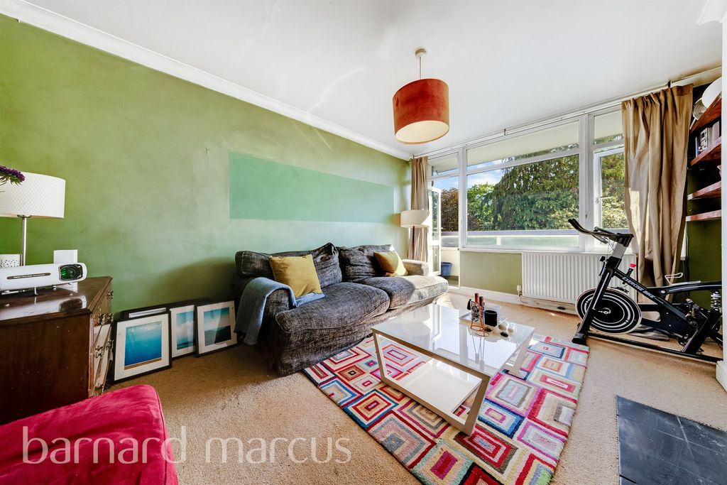 Property photo 2 of 9