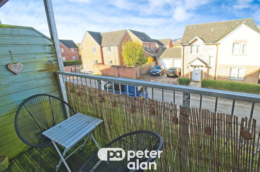 Property photo 3 of 17 Balcony