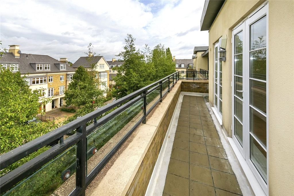 Property photo 2 of 11 Picture No. 01