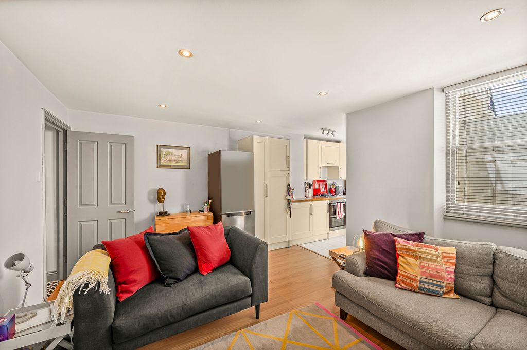 Property photo 2 of 12 Picture No. 09