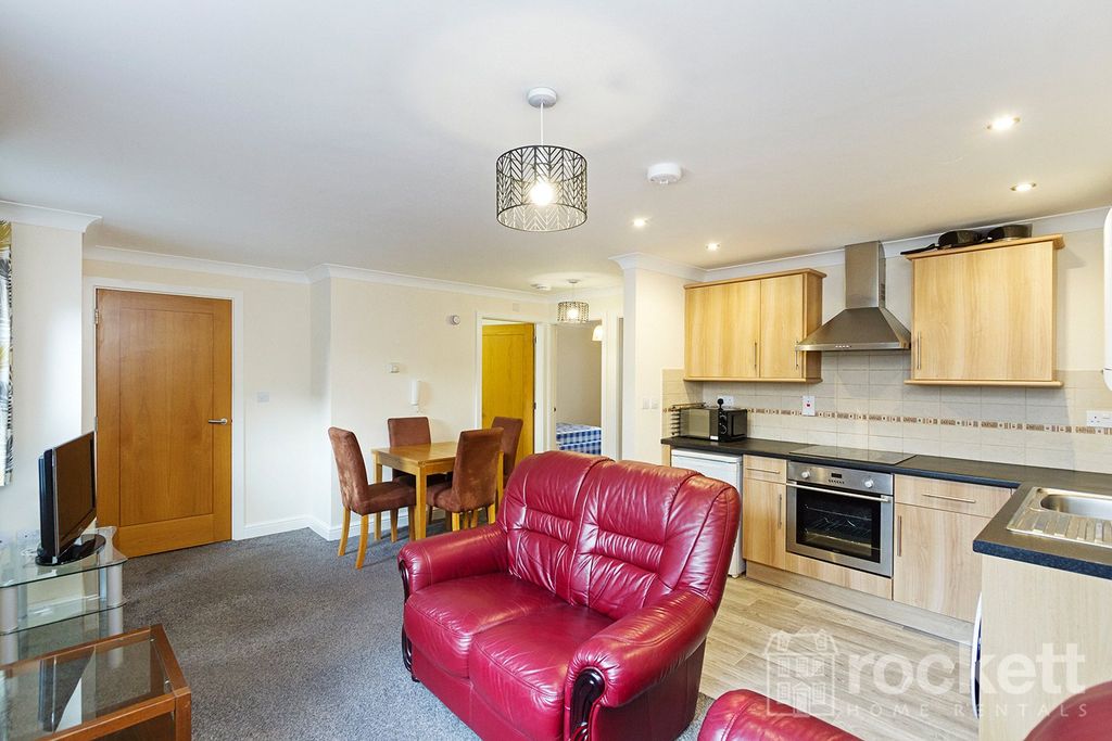 Property photo 1 of 23 Picture No. 15