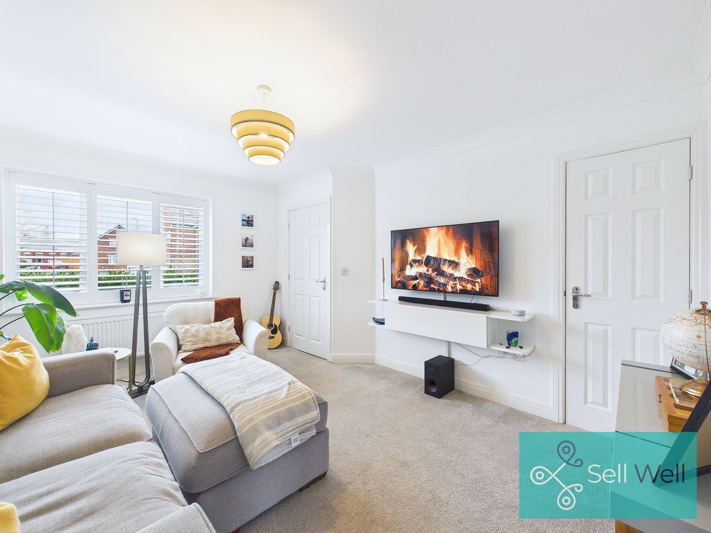 Property photo 3 of 20 Lounge