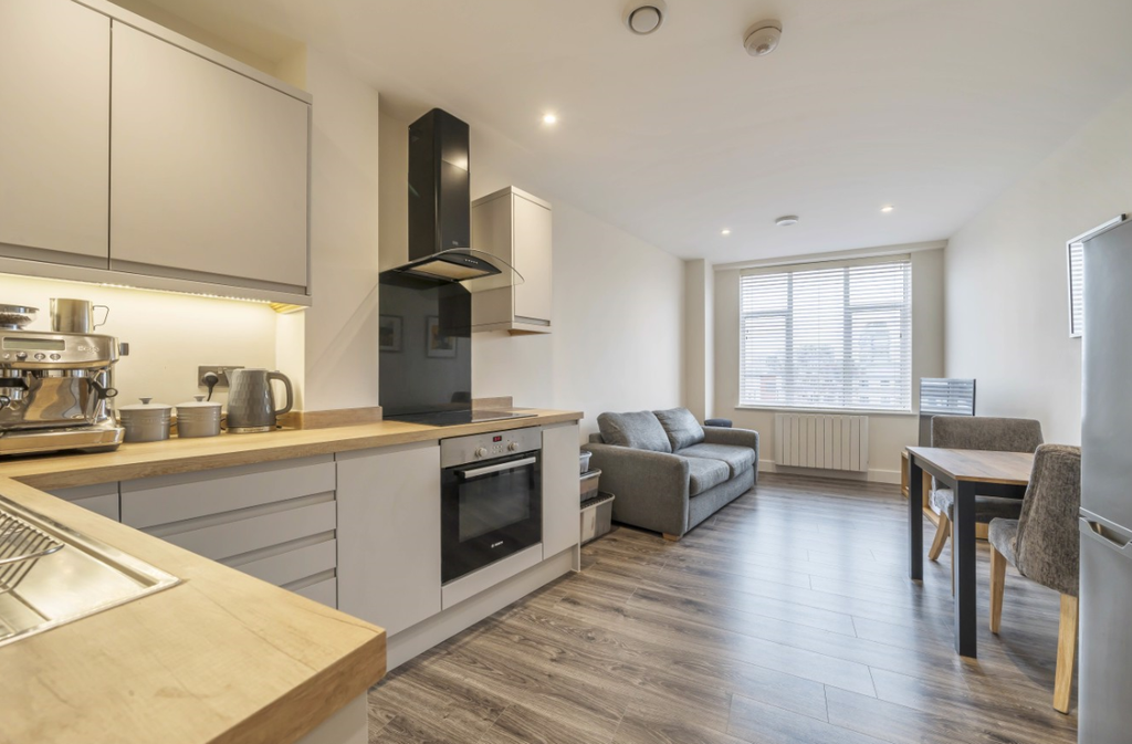 Property photo 1 of 7 Kitchen