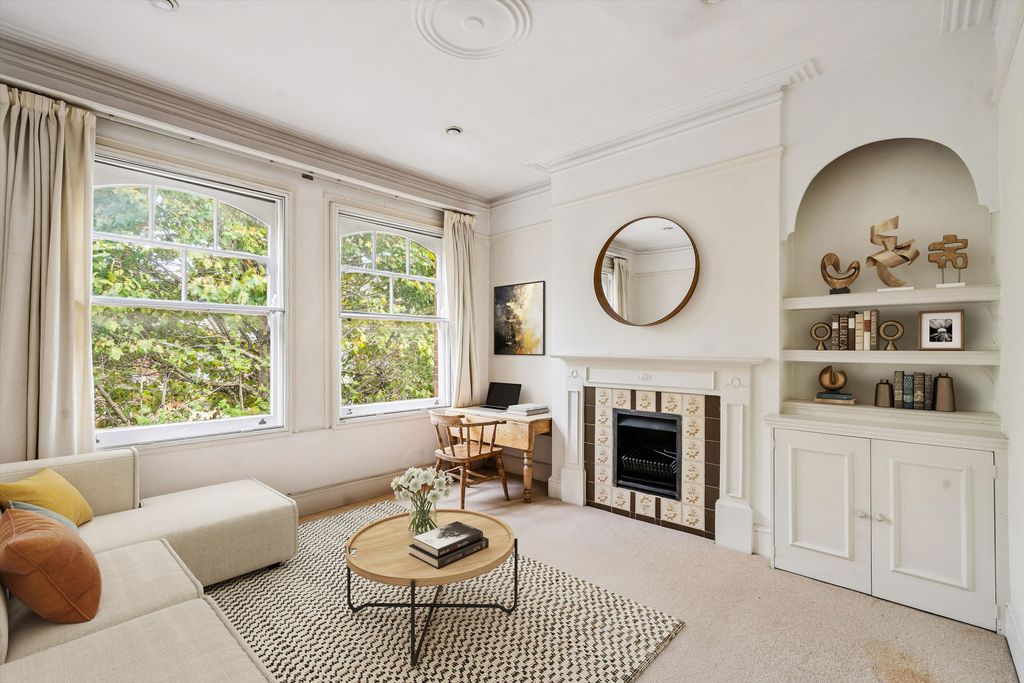 Property photo 2 of 13 Image