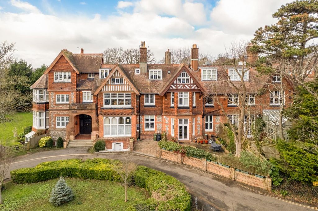 Property photo 1 of 27 7A Barrowfield Drive-1.Jpg