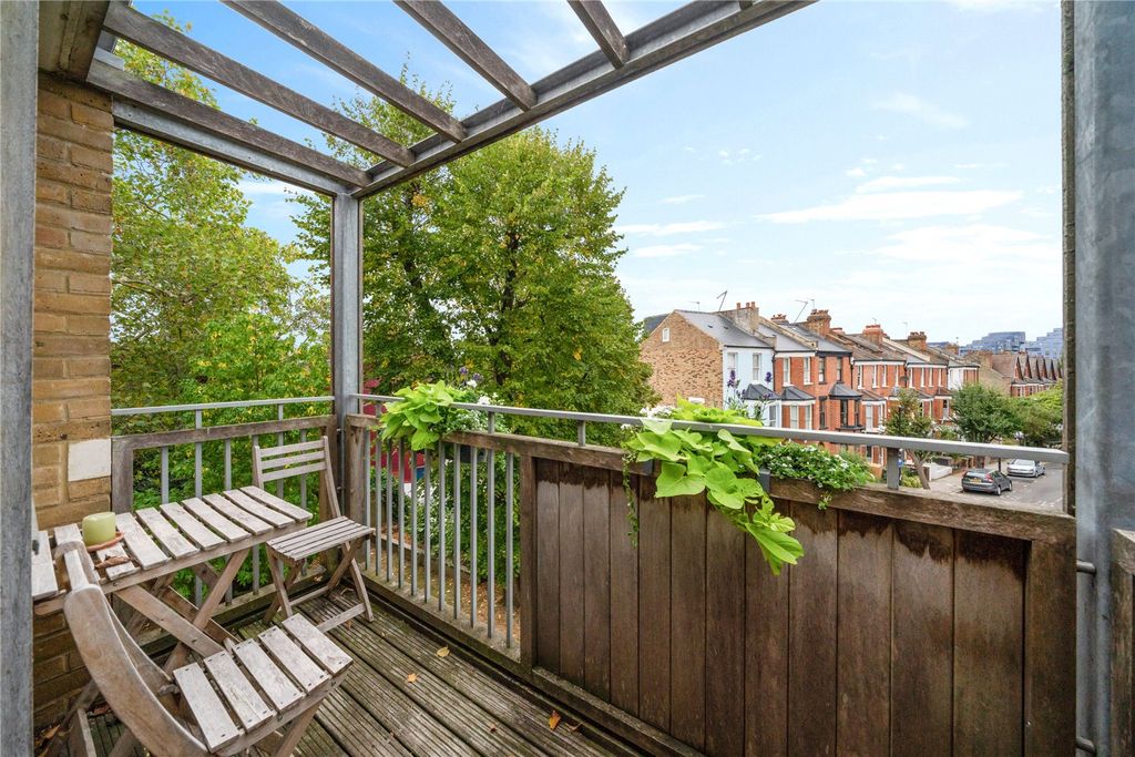 Property photo 3 of 22 Picture No. 05