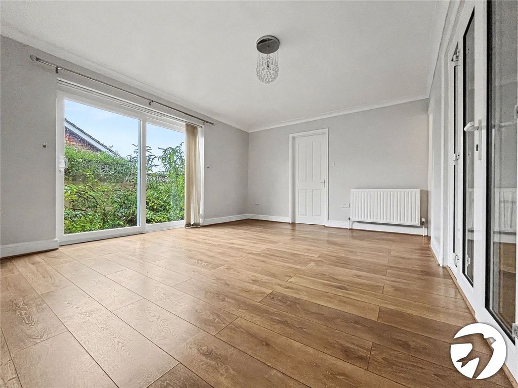 Property photo 2 of 14 Picture No. 03