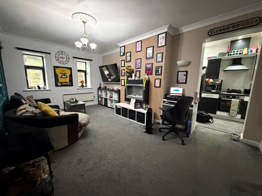 Property photo 2 of 18