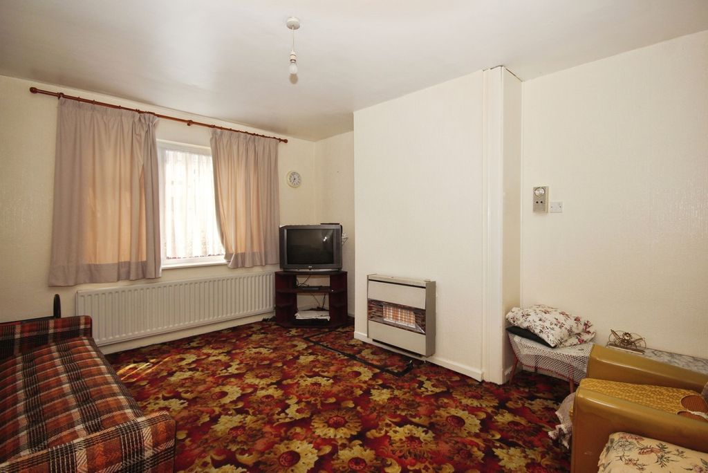 Property photo 2 of 14 Pbox-Img.Jpg
