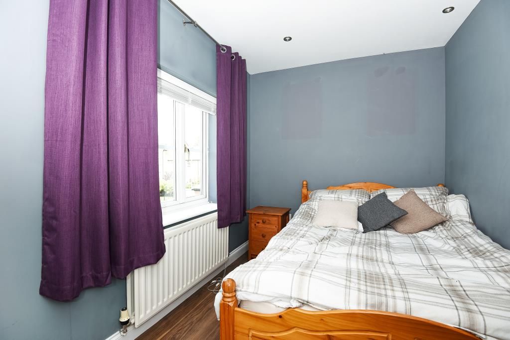 Property photo 2 of 8 Bedroom