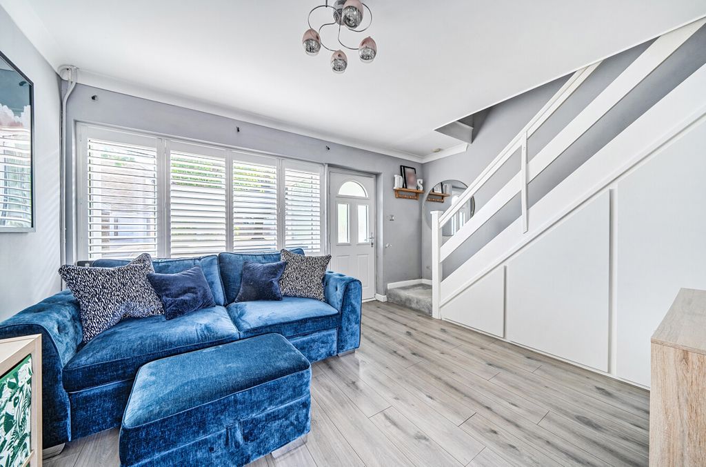 Property photo 3 of 21 1342370-12-68Ae07...