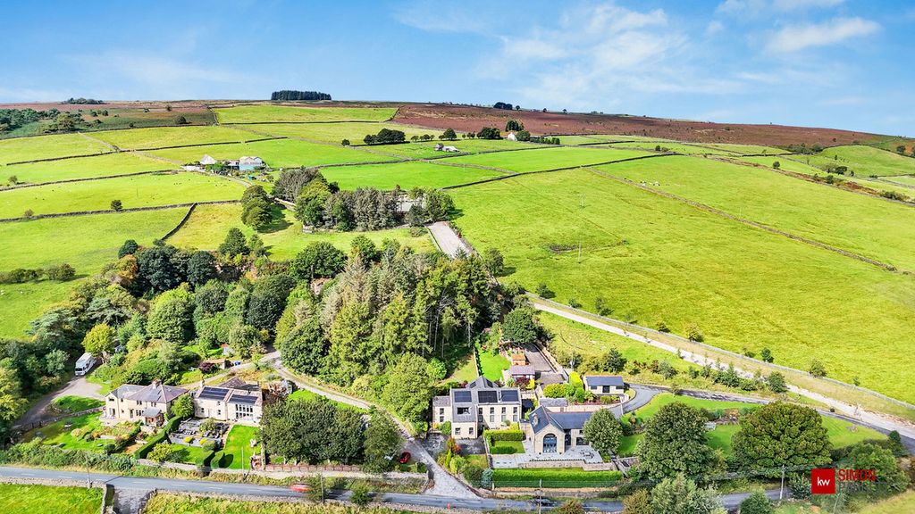 Property photo 2 of 42