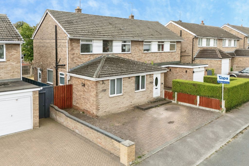 Property photo 1 of 18 0021E9Fb-Dji_20260730100749_0526_D