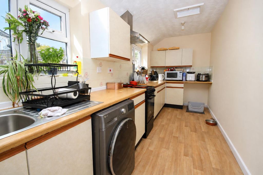 Property photo 3 of 15 78350B0E-634d-4312-A9B1-3Ad5548F726d.Png