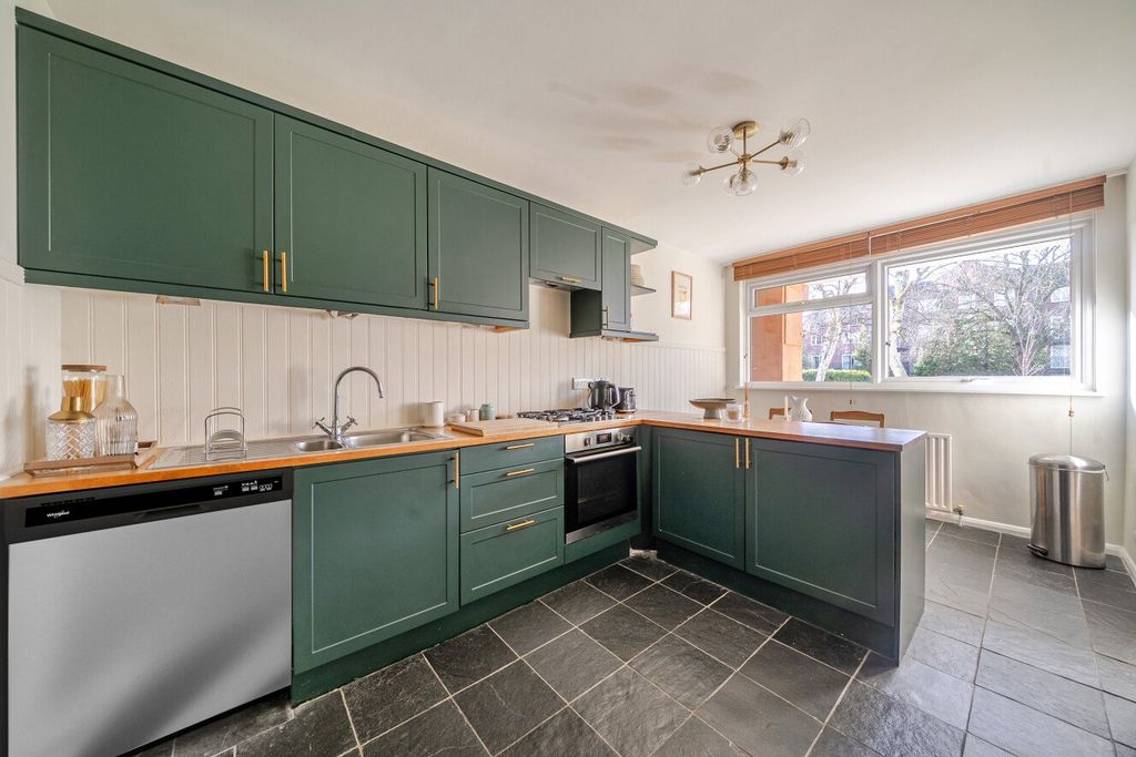 Property photo 2 of 13 Picture No. 27