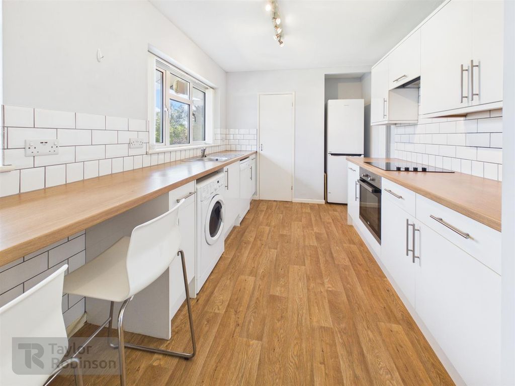 Property photo 3 of 12 Cam02600G0-Pr0706-Still007.Jpg