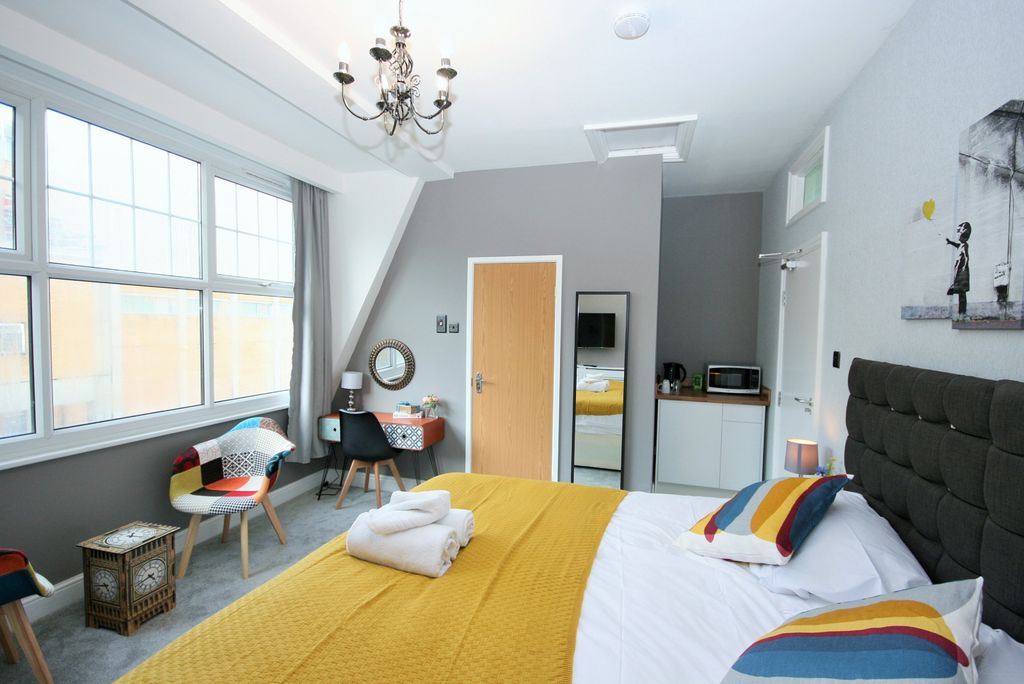 Property photo 3 of 13 Gallery