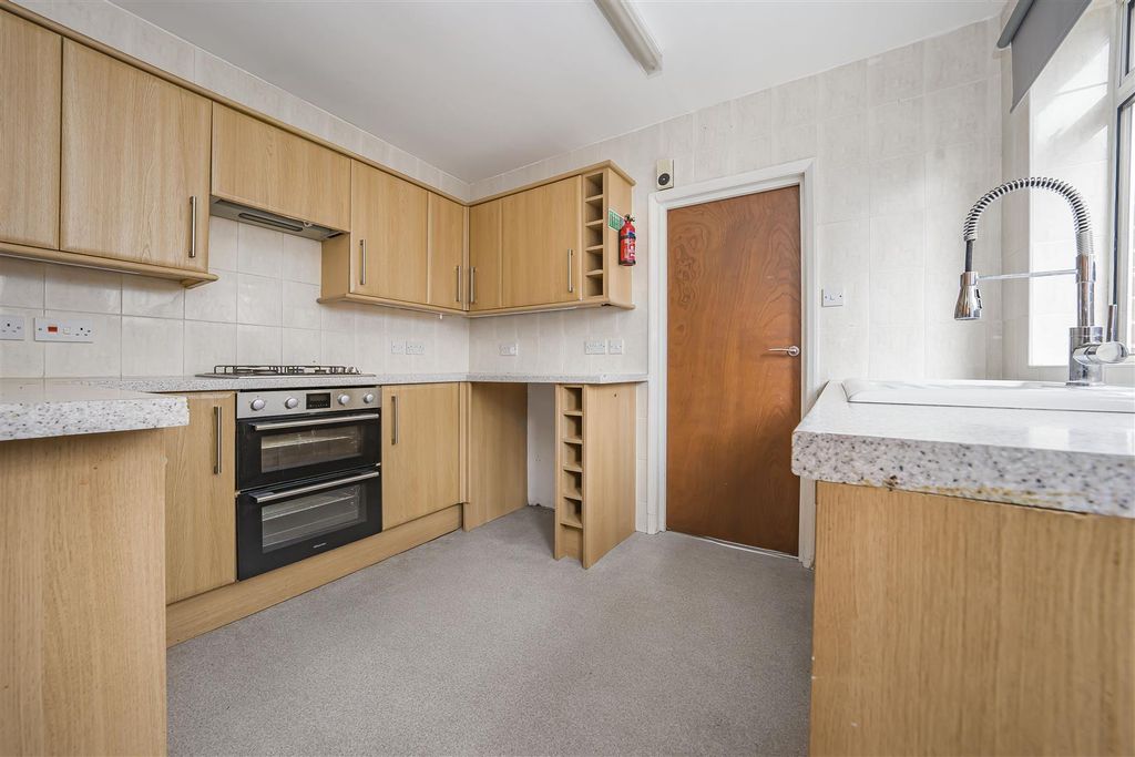 Property photo 2 of 17 Photo May 21 2025, 12 07 16 Pm.Jpg