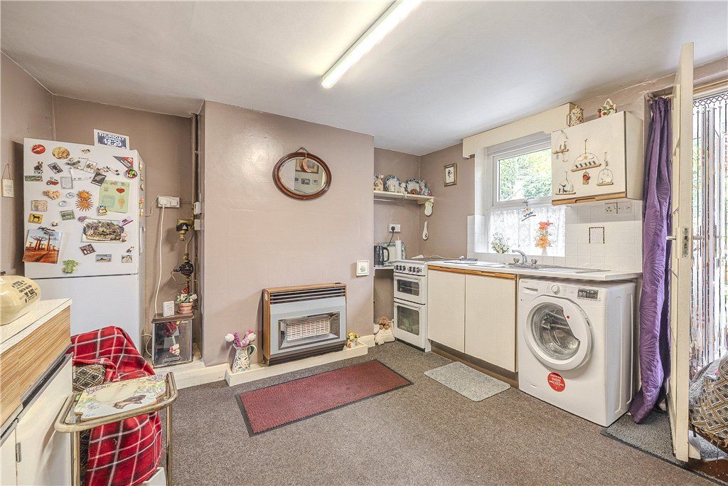 Property photo 2 of 16 Kitchen