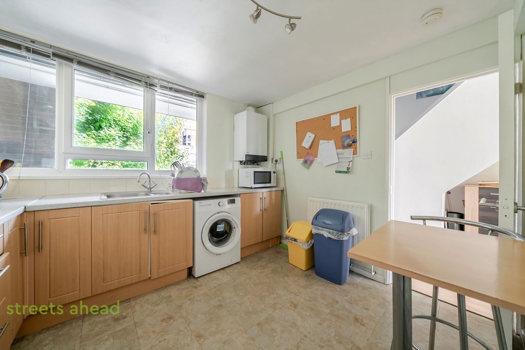 Property photo 3 of 21 7Be68c52-62A6-41d...
