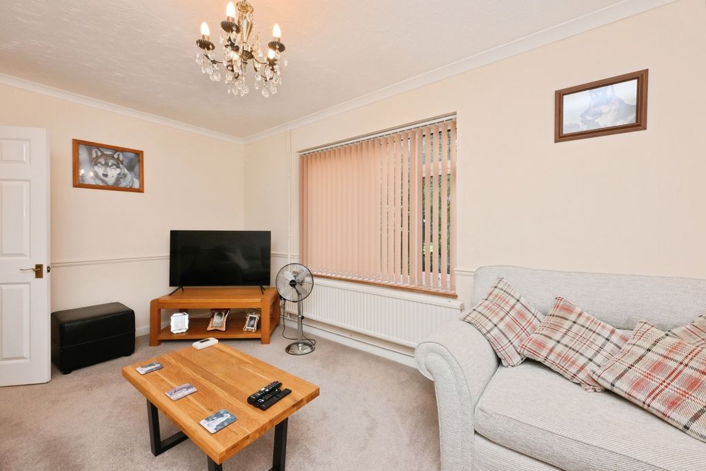 Property photo 3 of 13 Pbox-Img.Jpg