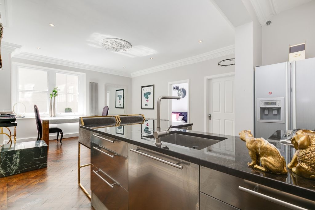 Property photo 1 of 15 Bedford Court