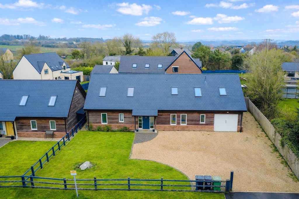 Property photo 1 of 17 Picture No. 19