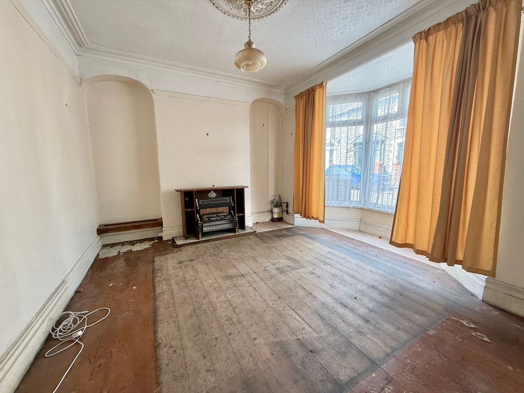 Property photo 3 of 12