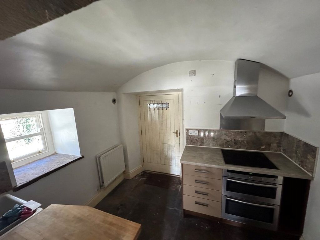 Property photo 2 of 29 Kitchen