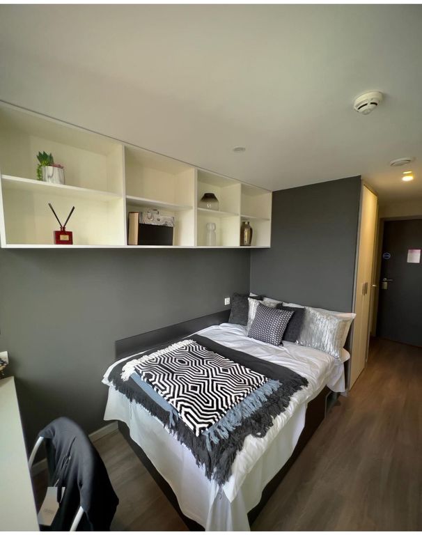 Property photo 1 of 4