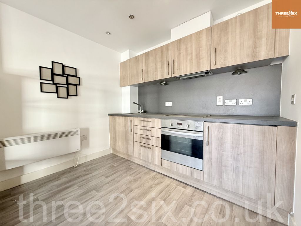Property photo 3 of 7 Gallery