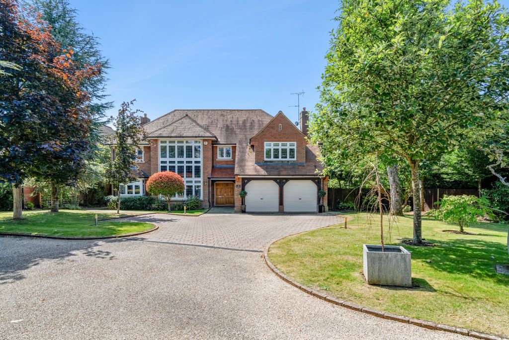 Property photo 1 of 26