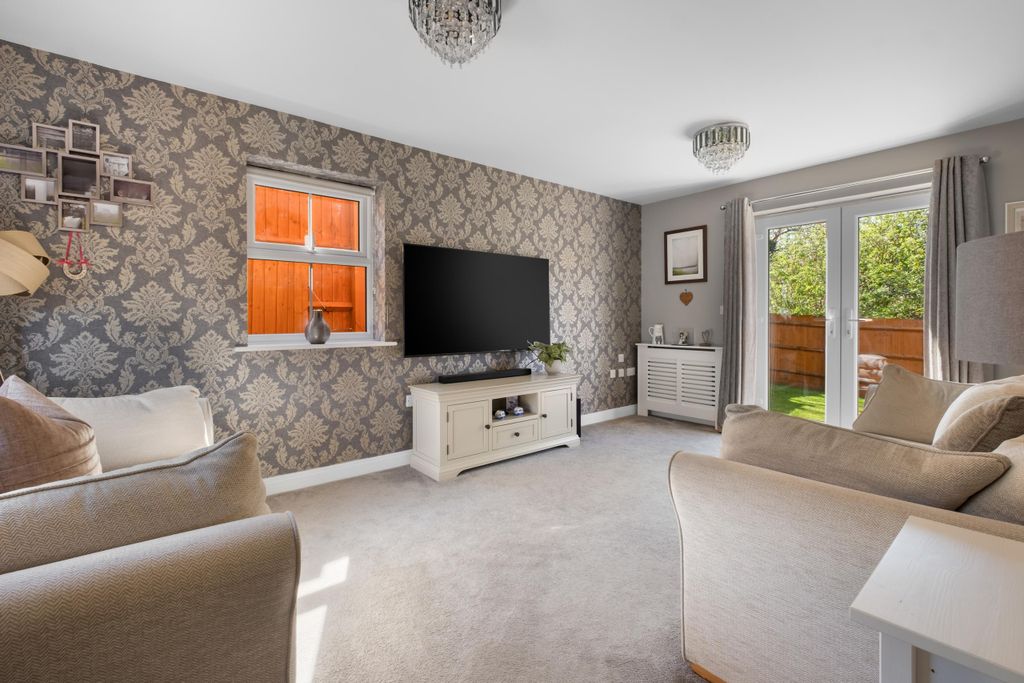 Property photo 2 of 29 Dscf0034