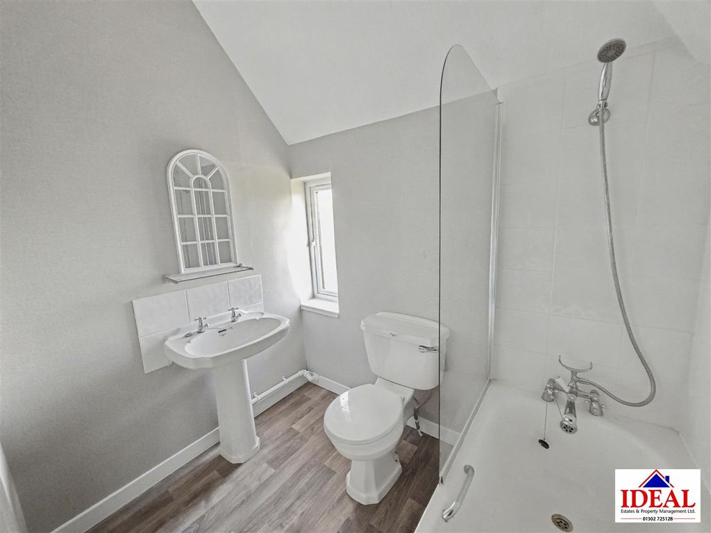 Property photo 3 of 16 1000038806.Jpg