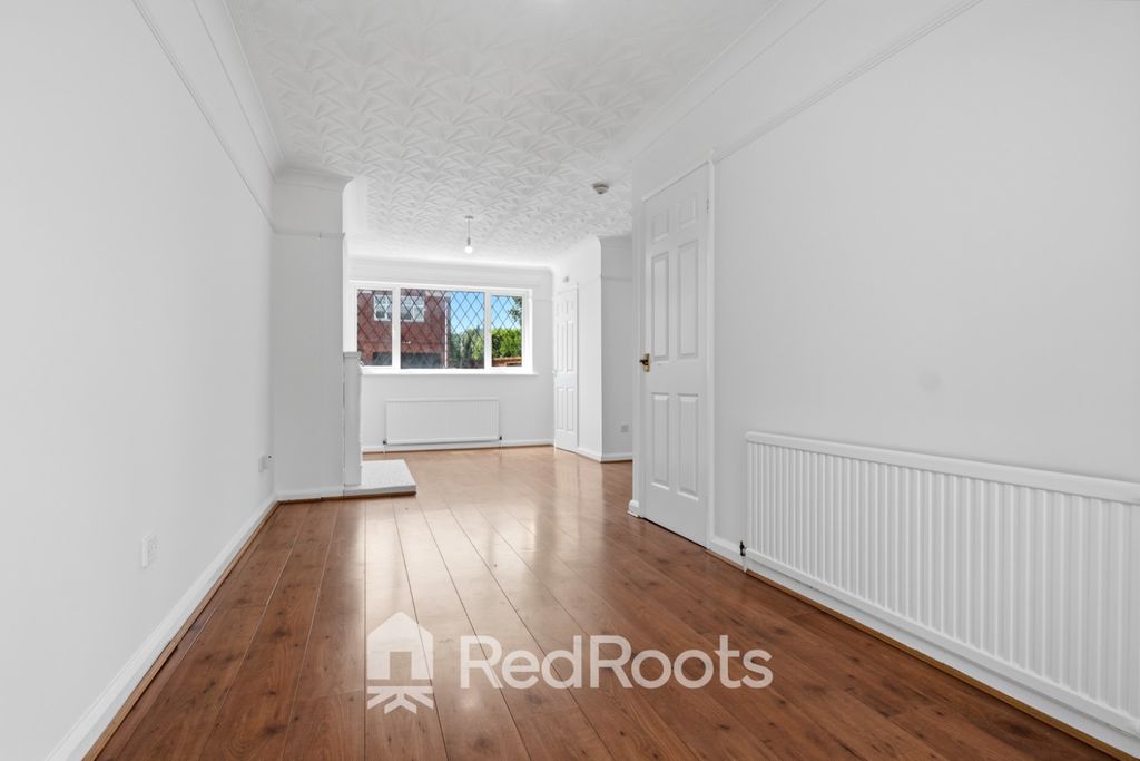 Property photo 2 of 25 5089183