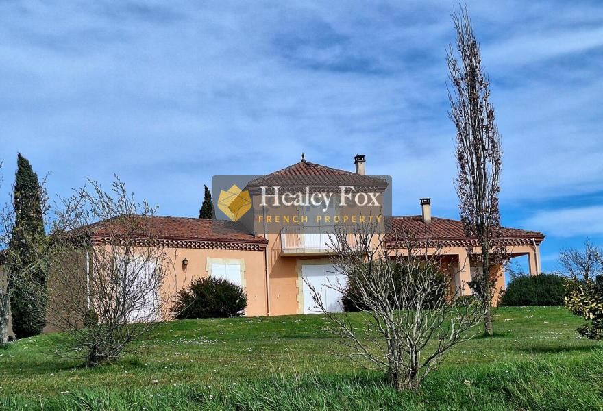 Property photo 2 of 25