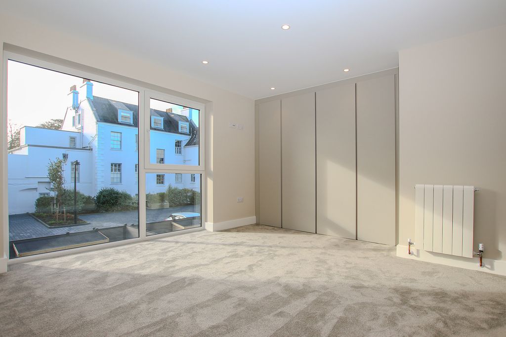 Additional image 7 of 3 bed property to rentLa Grange, St Peter Port, Guernsey GY1