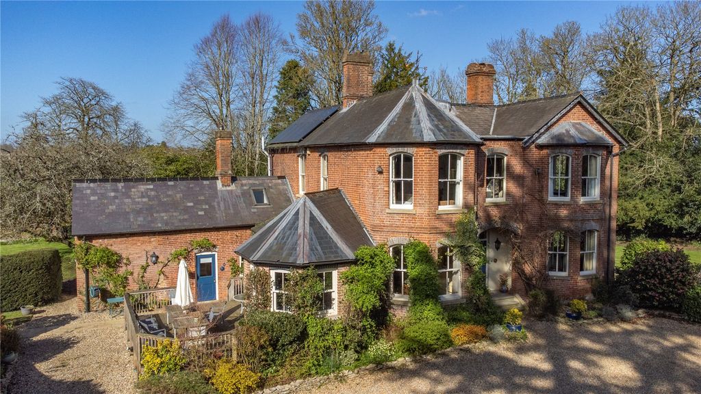 Property photo 2 of 22 Period House