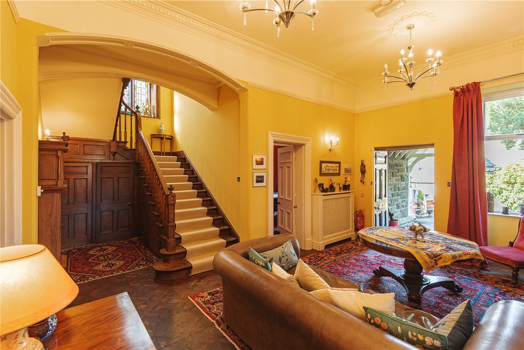 Property photo 2 of 64 Picture No. 04