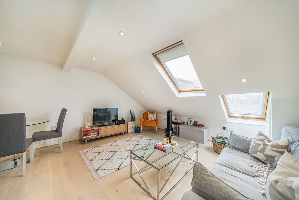 Property photo 2 of 5