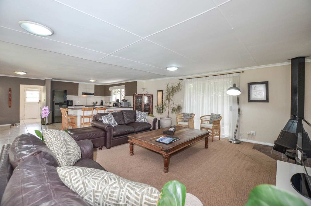 Property photo 3 of 38
