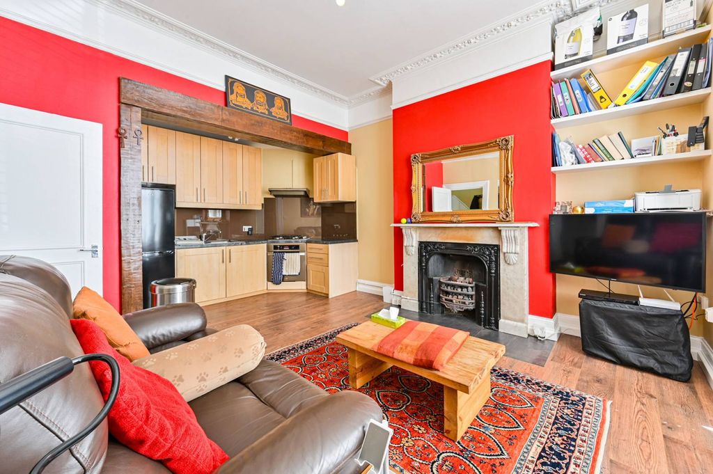 Property photo 2 of 7