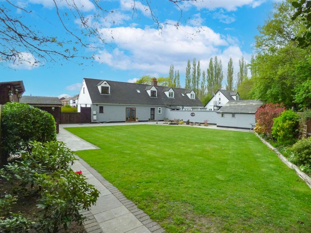 Property photo 1 of 19 Photo 27