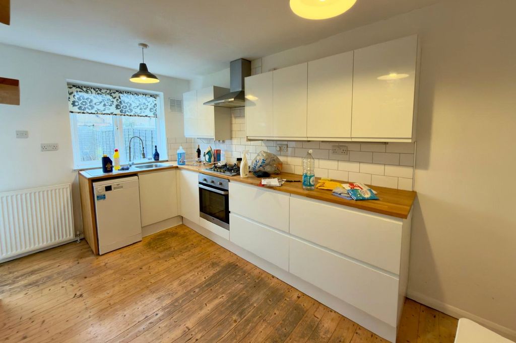 Property photo 2 of 11 Picture No. 03