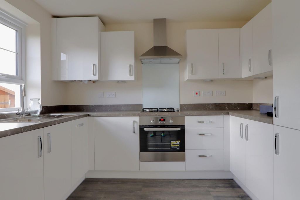 Property photo 2 of 13 Kitchen