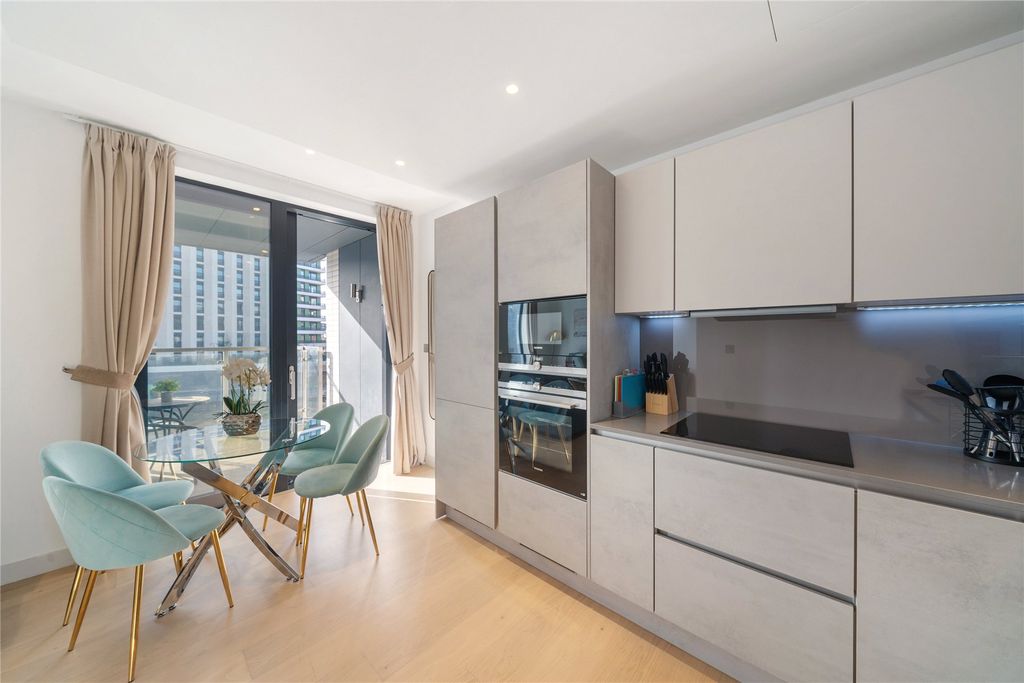 Property photo 3 of 8 Picture No. 20