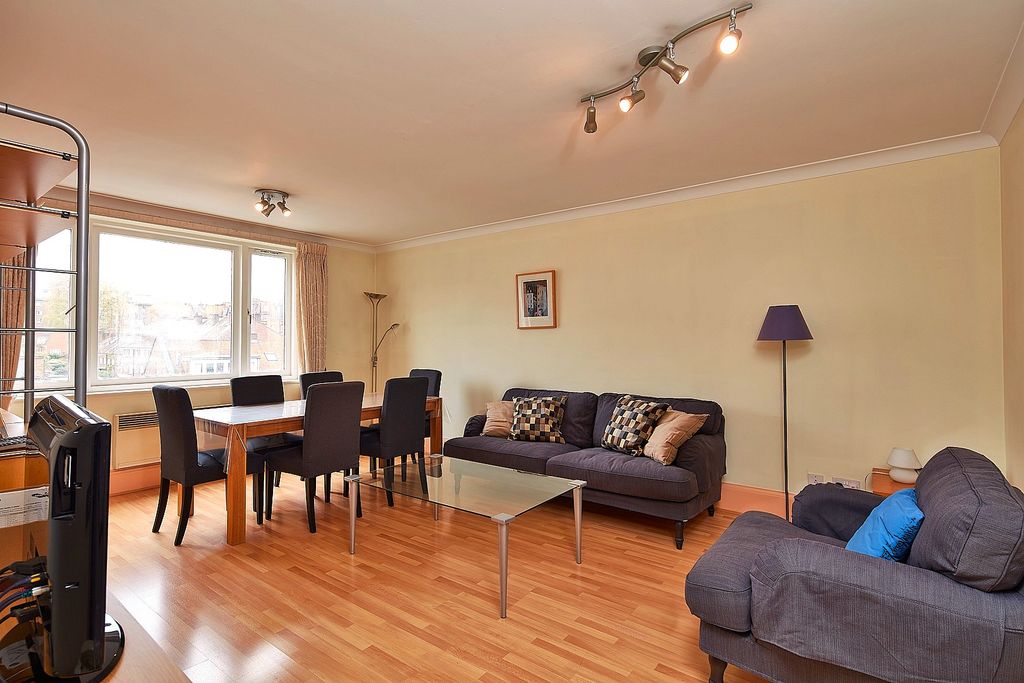 Property photo 1 of 5