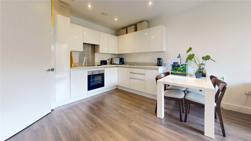 Property photo 2 of 16 Picture 2