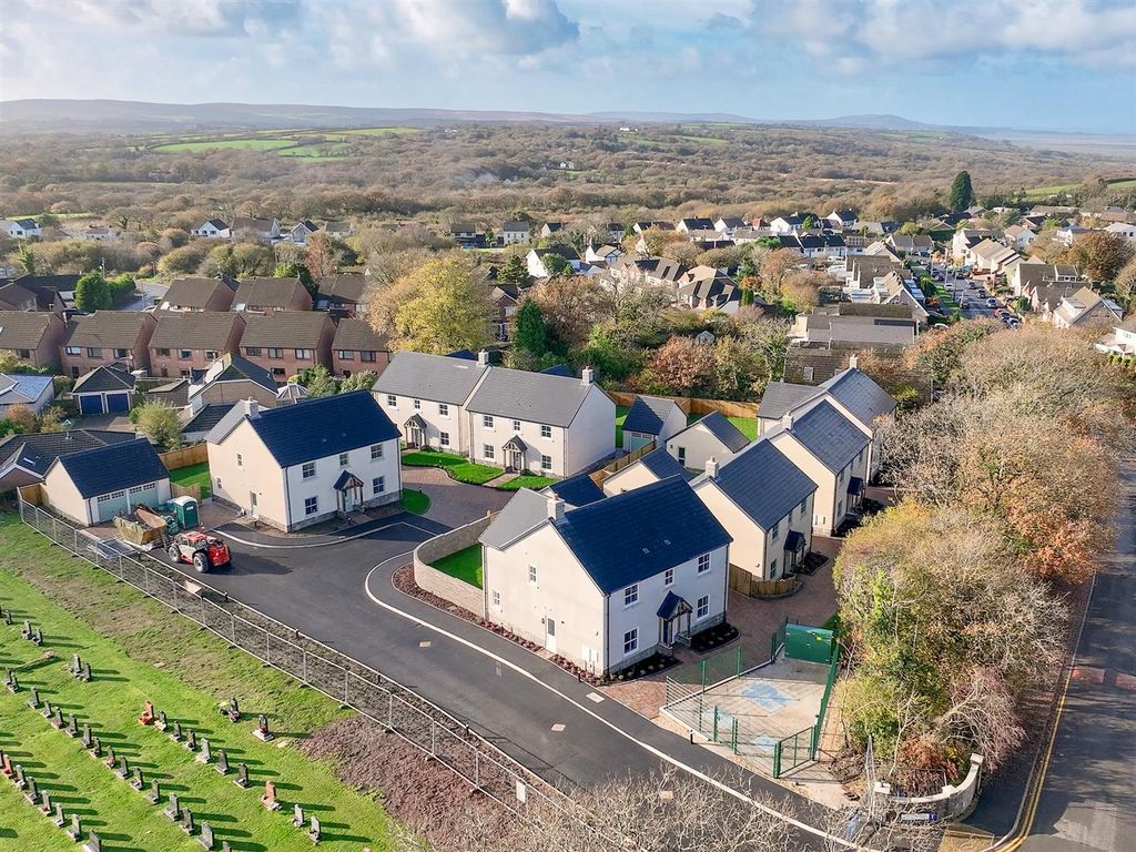 Property photo 3 of 30 Photo 2-922.Jpg